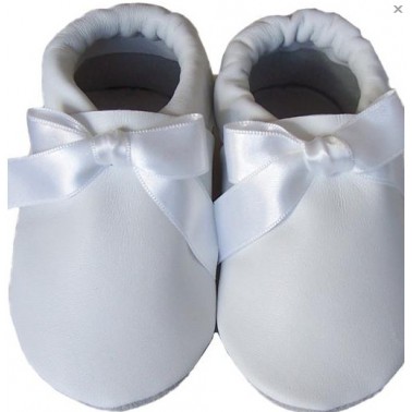 Chausson bébé en cuir blanc a noeud mariage et ceremonie
